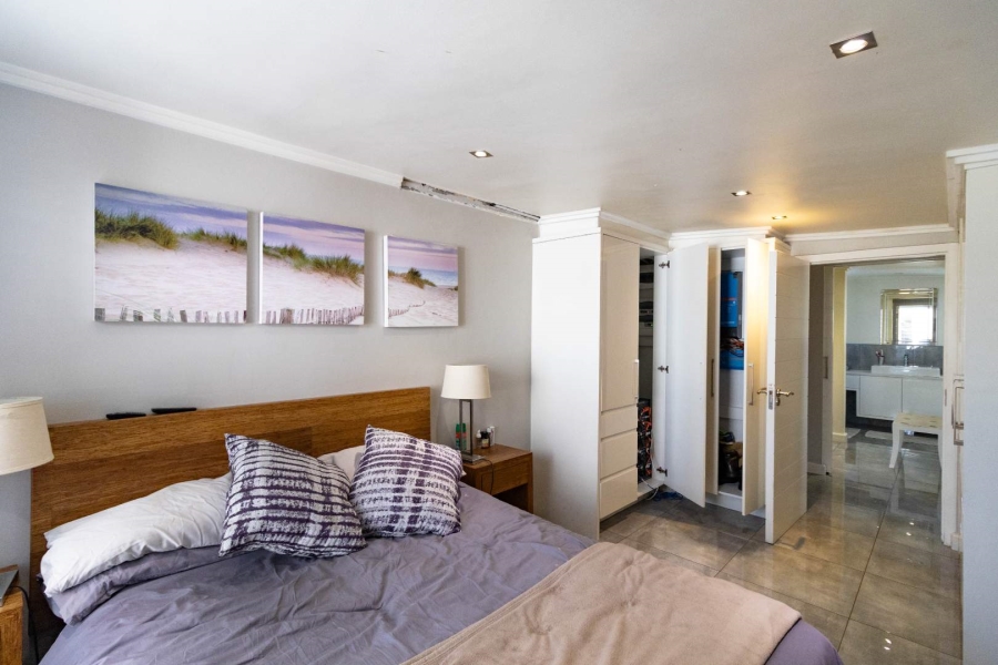 4 Bedroom Property for Sale in Sandbaai Western Cape